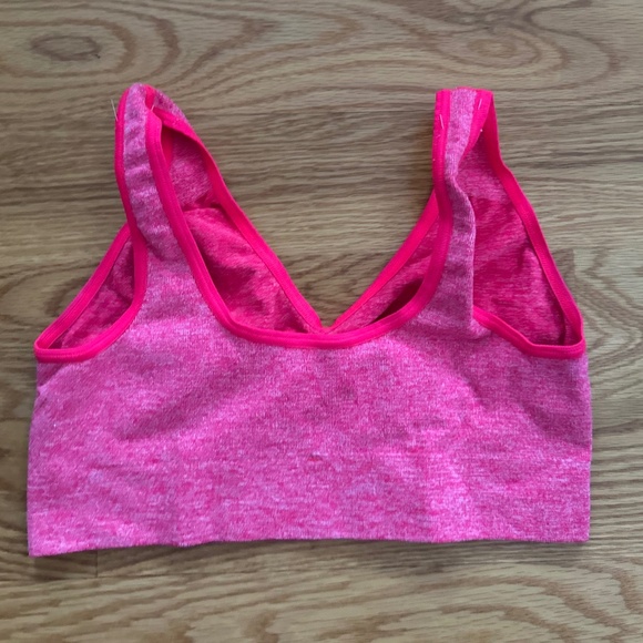 *2* Hanes Get Cozy + *1* Vermilion Sport Bras (M) - Picture 8 of 16